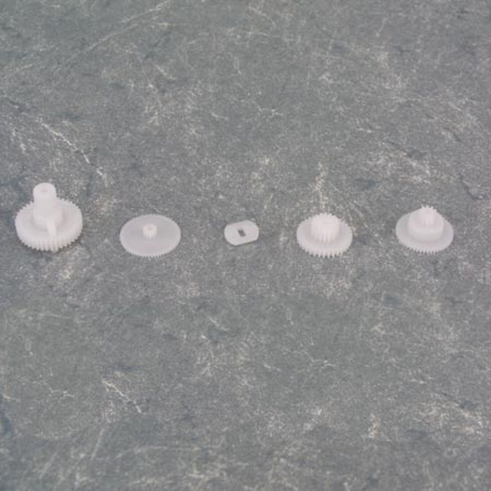 Servo Gear Set: HS-422, 425